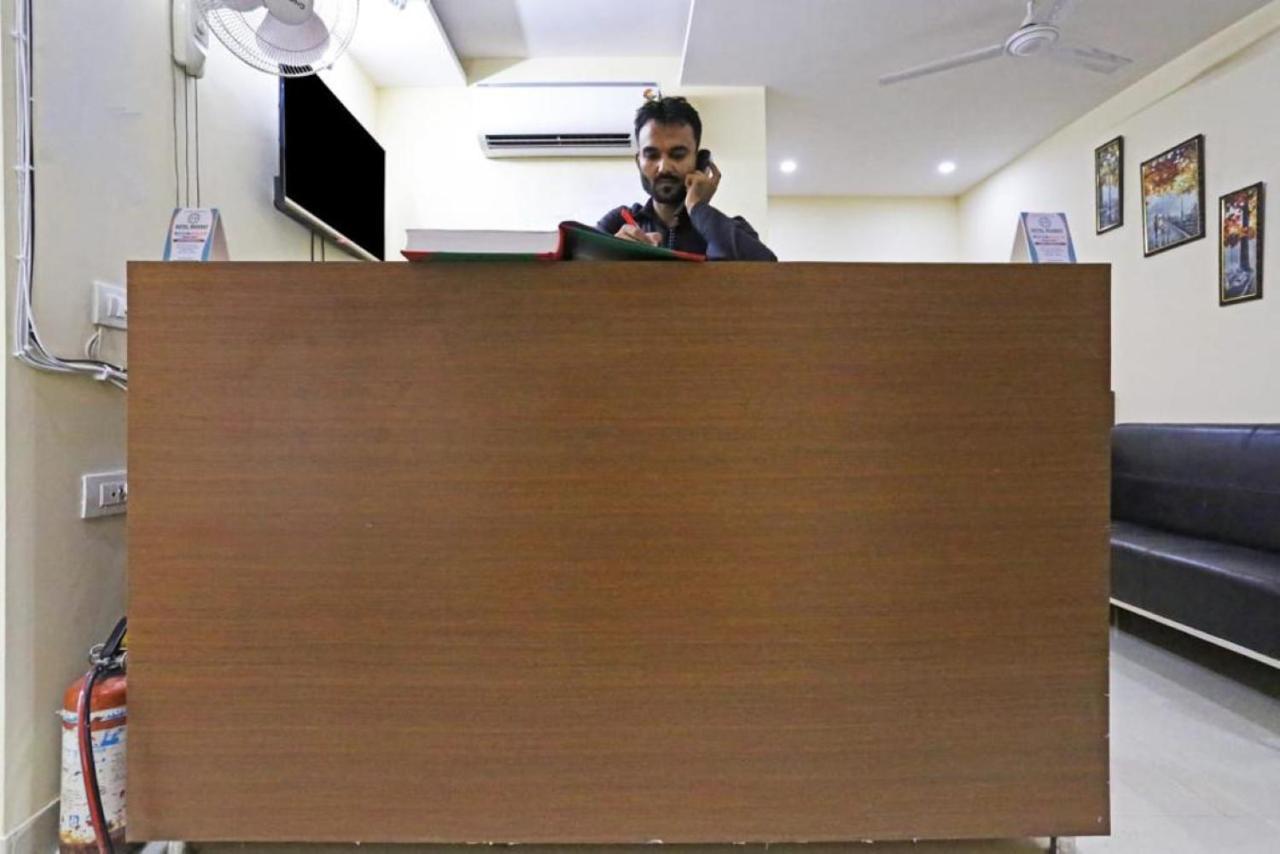 Hotel Mannat Bhera Enclave New Delhi Buitenkant foto