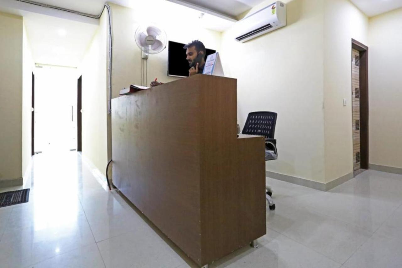 Hotel Mannat Bhera Enclave New Delhi Buitenkant foto